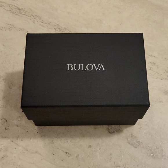 Bulova Watch Box - Picture 1 of 2